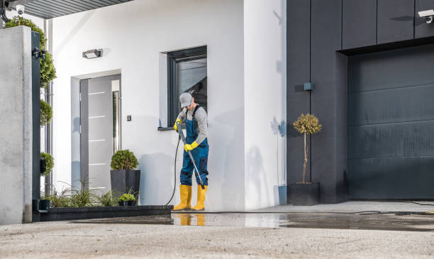 Best Pool Deck Cleaning  in Holland, TX